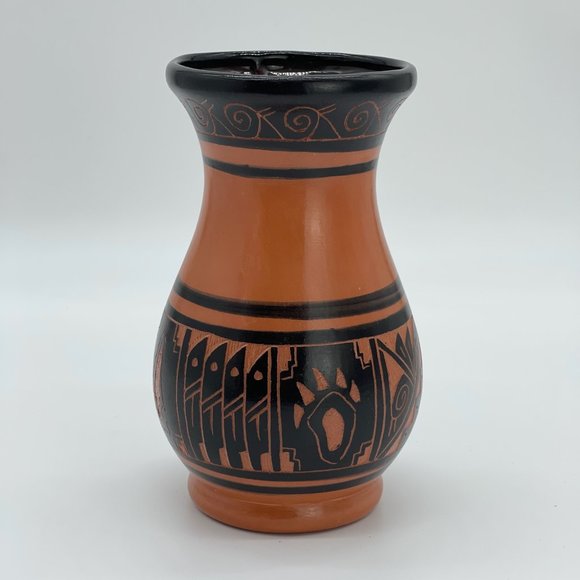 Traditional Navajo Dine Pottery Vase Signed Vincent Hicks Bear Claw - Picture 3 of 11